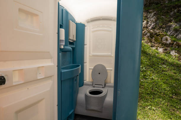 Best Portable Restroom Setup and Delivery  in Emerald Lakes, PA